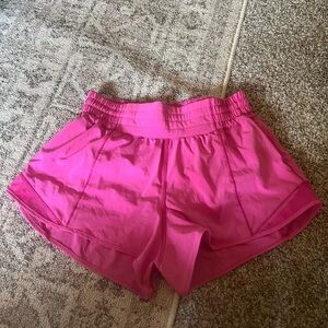 Lululemon Hotty Hot High Rise 2.5”